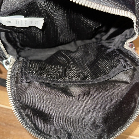 LULULEMON MICRO CITY BACKPACK - Picture 3 of 5